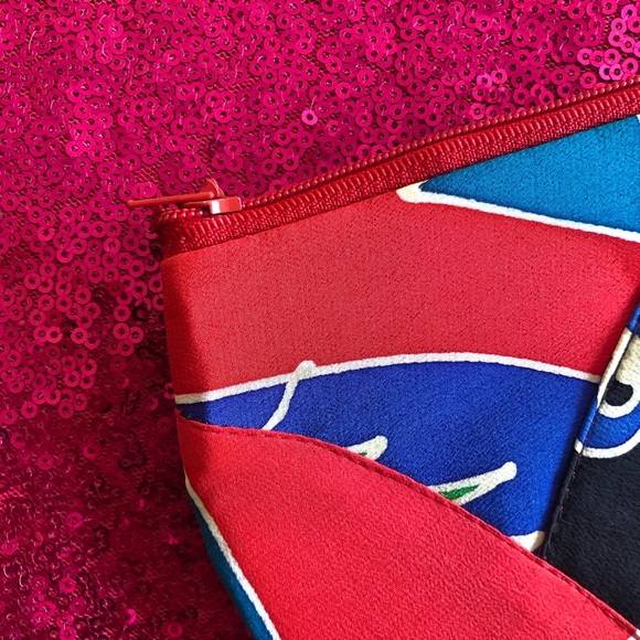 🥁VINTAGE Batik Hand Painted Silk Zipper Pouch - Picture 2 of 4